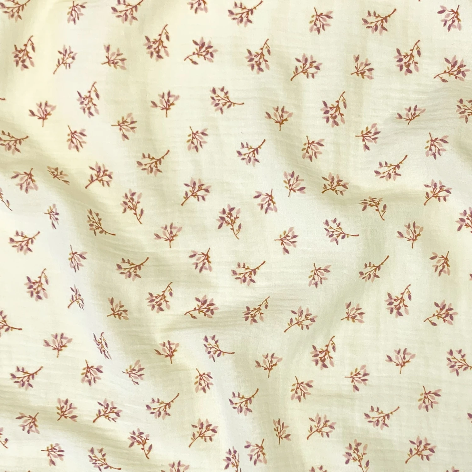 Musselin Frühlingsblumenmuster Rosa / Cremefarbener Hintergrund 1 Musselin Frühlingsblumenmuster Rosa / Cremefarbener Hintergrund